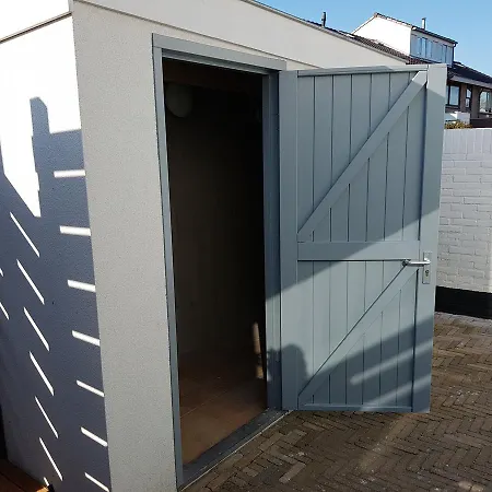 بيت للعطل Flipflop *